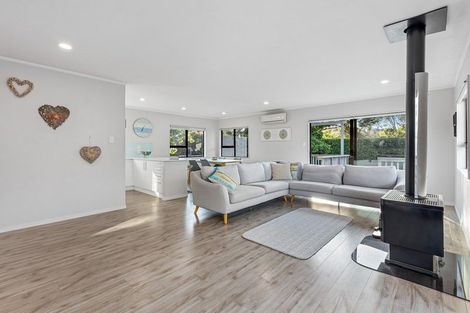 Photo of property in 36 Ladies Mile, Manly, Whangaparaoa, 0930