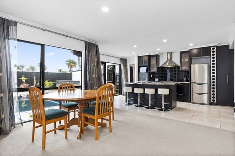 Photo of property in 133 Gravatt Road, Papamoa Beach, Papamoa, 3118