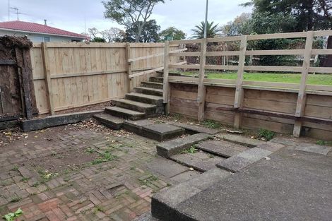 Photo of property in 31 Hobart Crescent, Wattle Downs, Auckland, 2103