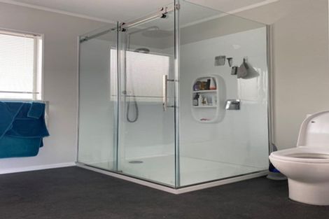 Photo of property in 28 Saunders Close, Whitby, Porirua, 5024