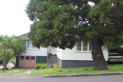 Photo of property in 13 Netherlands Avenue, Kelston, Auckland, 0602