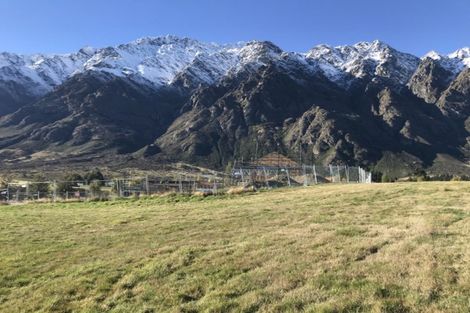 Photo of property in 5 Rabbiters Drive, Jacks Point, Queenstown, 9371