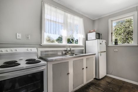 Photo of property in 31 Arimu Road, Papakura, 2110