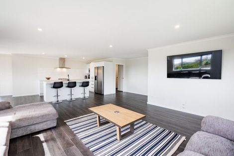 Photo of property in 7 Gibraltar Way, Fitzherbert, Palmerston North, 4410