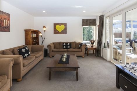 Photo of property in 2/37 Avonhead Road, Avonhead, Christchurch, 8042