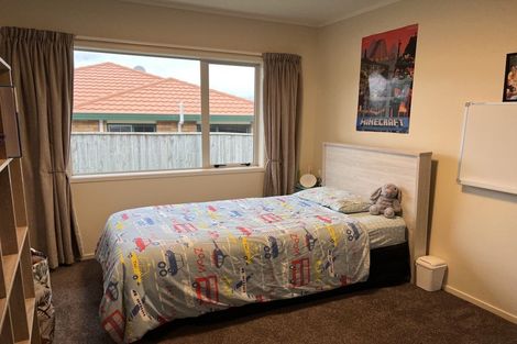 Photo of property in 19a Betty Watt Grove, Riverstone Terraces, Upper Hutt, 5018