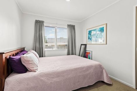 Photo of property in 1/7 Mcinnes Road, Weymouth, Auckland, 2103
