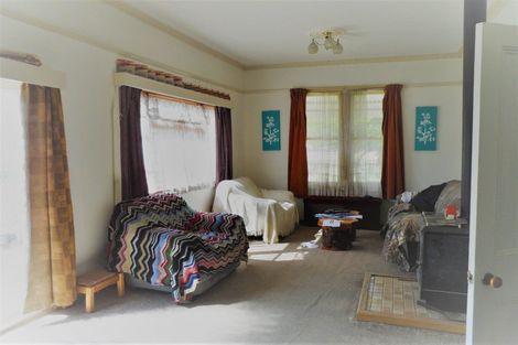 Photo of property in 27 High Street, Hawarden, 7385