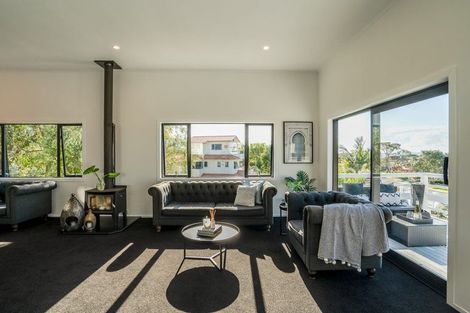 Photo of property in 91 Pacific Parade, Army Bay, Whangaparaoa, 0930