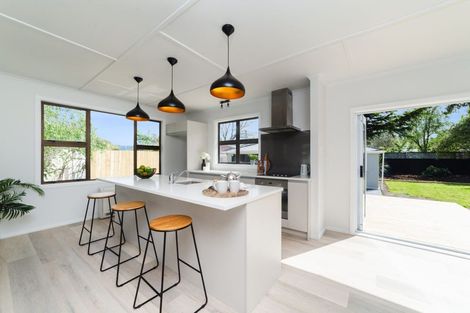 Photo of property in 13 Diamond Street, Carterton, 5713