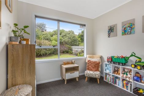 Photo of property in 23 Paekakariki Hill Road, Pauatahanui, Porirua, 5381