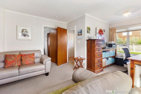 Photo of property in 10/154 Onepu Road, Lyall Bay, Wellington, 6022