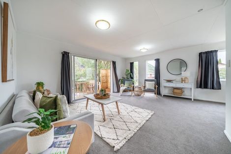 Photo of property in 37 Tacoma Drive, Totara Park, Upper Hutt, 5018