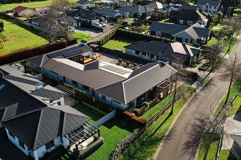 Photo of property in 15 Black Barn Lane, Bethlehem, Tauranga, 3110