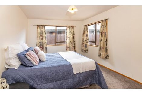 Photo of property in 9 Elsom Lane, Avonhead, Christchurch, 8042