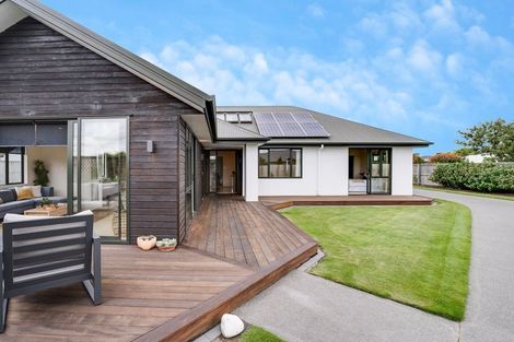 Photo of property in 22 Coachmans Road, Prebbleton, 7604