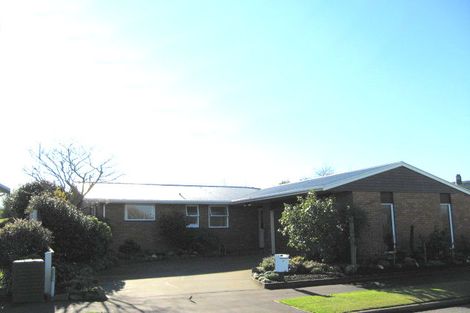Photo of property in 11 Cardinal Drive, Hillmorton, Christchurch, 8025
