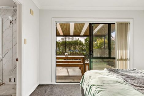 Photo of property in 51 Semillon Avenue, Henderson, Auckland, 0612