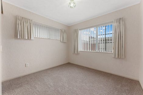 Photo of property in 6 Surrey Lane, Levin, 5510