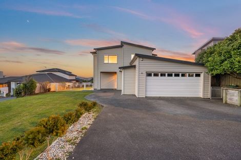 Photo of property in 18 Milford Street, Aotea, Porirua, 5024