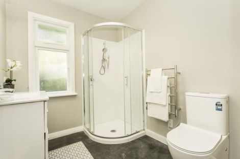 Photo of property in 30 Middleton Road, Kew, Dunedin, 9012