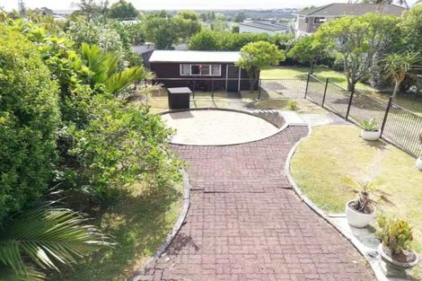 Photo of property in 231 Te Atatu Road, Te Atatu South, Auckland, 0610