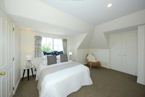 Photo of property in 233 Avonhead Road, Avonhead, Christchurch, 8042