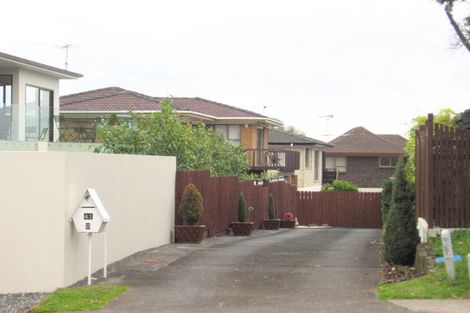 Photo of property in 2/41 Pigeon Mountain Road, Half Moon Bay, Auckland, 2012