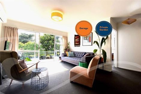 Photo of property in 7/15a Oates Road, Glen Eden, Auckland, 0602