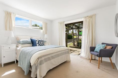 Photo of property in 29 Salem Place, Torbay, Auckland, 0630