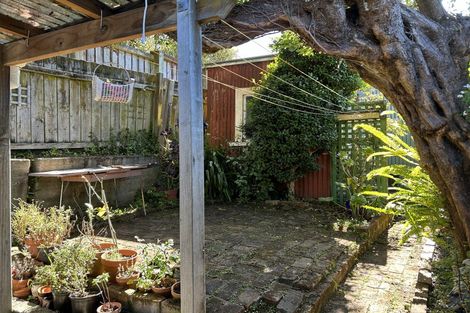 Photo of property in 86 Tasman Street, Mount Cook, Wellington, 6021