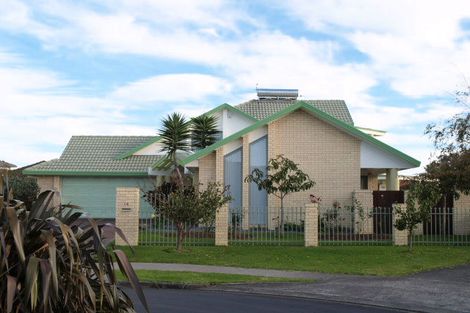 Photo of property in 14 Amadeus Place, Northpark, Auckland, 2013