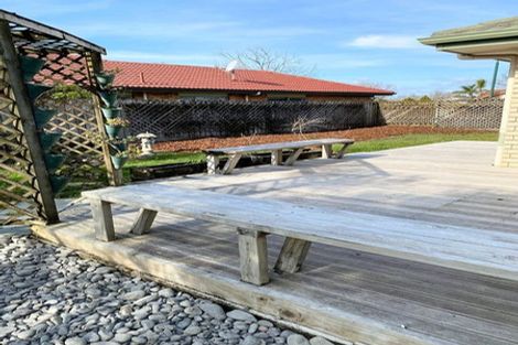 Photo of property in 15 Checkerberry Court, Henderson, Auckland, 0612