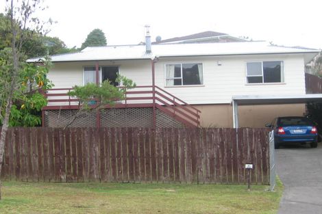 Photo of property in 42 Trias Road, Totara Vale, Auckland, 0629