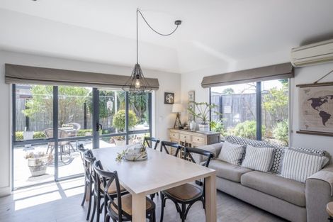 Photo of property in 3 Holcombe Drive, Paraparaumu, 5032