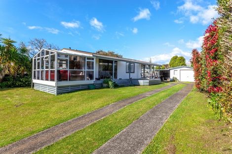 Photo of property in 13 Chestnut Grove, Tairua, 3508