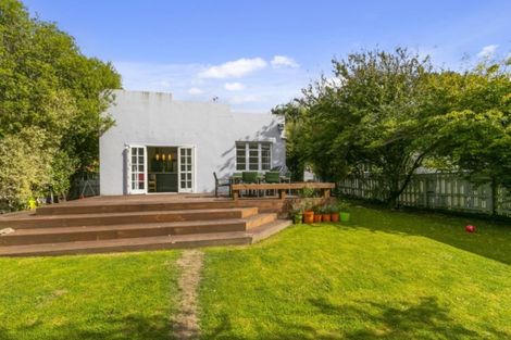 Photo of property in 11 Hinemoa Street, Waiwhetu, Lower Hutt, 5010