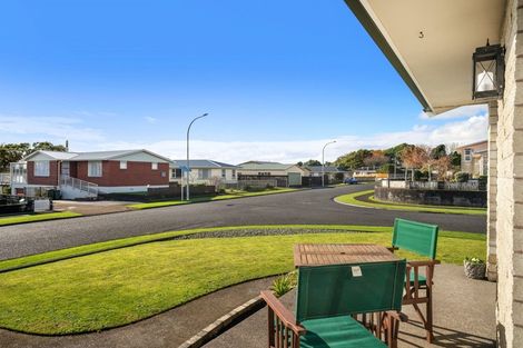 Photo of property in 2 Park Lane, Waitara, 4320