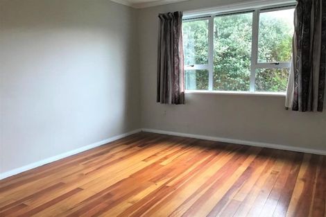 Photo of property in 58 Omata Road, Marfell, New Plymouth, 4310