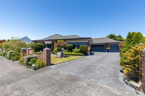 Photo of property in 81 Wallace Place, Westown, New Plymouth, 4310