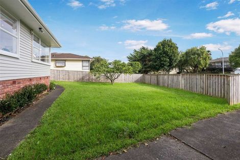 Photo of property in 5 Rainbow Place, Wattle Downs, Auckland, 2103