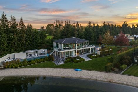 Photo of property in 37 Oakgrove Drive, Rangiora, 7400