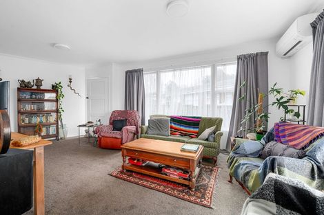 Photo of property in 8 Robert Grigg Place, Hamilton East, Hamilton, 3216