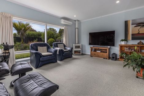 Photo of property in 6 Leybourne Avenue, Waikanae, 5036