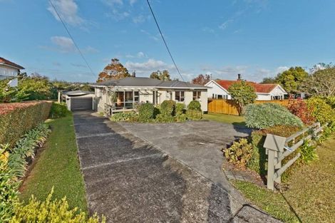 Photo of property in 65 Pupuke Road, Birkenhead, Auckland, 0627