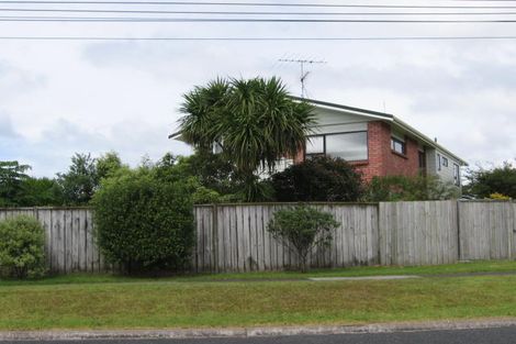 Photo of property in 1/54 Park Rise, Campbells Bay, Auckland, 0630