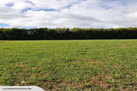 Photo of property in 138 Taupaki Road, Taupaki, 0782