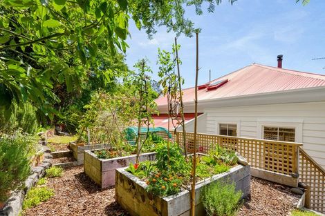 Photo of property in 49 West Lynn Road, Titirangi, Auckland, 0604