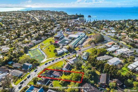 Photo of property in 1/8 Alexander Avenue, Torbay, Auckland, 0630