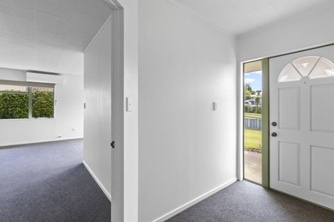 Photo of property in 16 Hickford Place, Okato, 4335